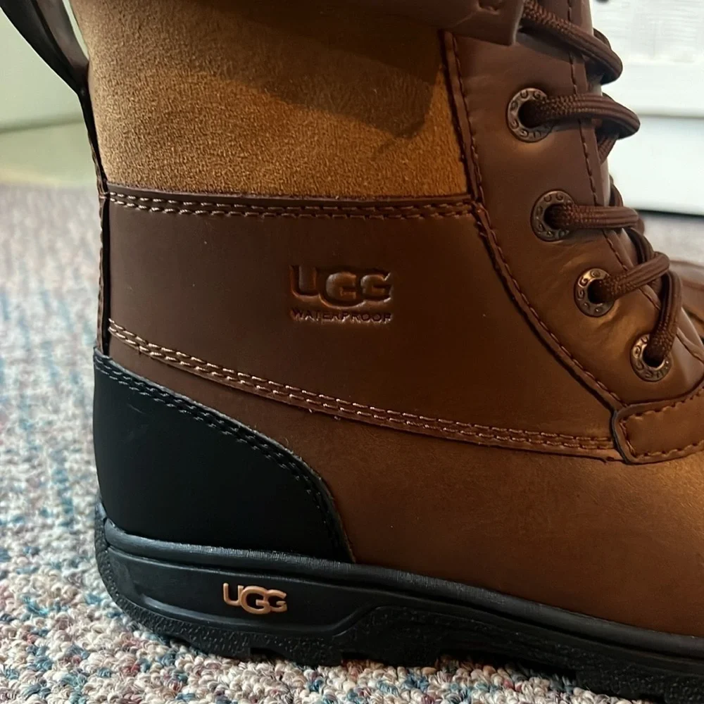 UGG Butte ll CWR Boots new without box size 3Y